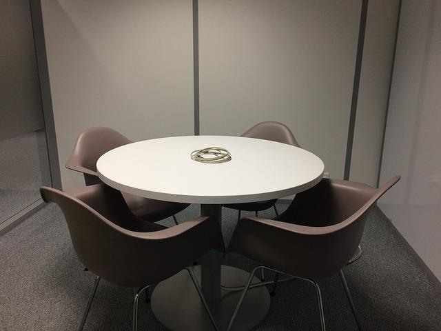 meeting-room-g0cf3b9257_640